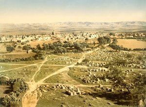 Vue de la ville de Ramleh avec le cimetière au premier plan, c.1880-1900 (photochromie)